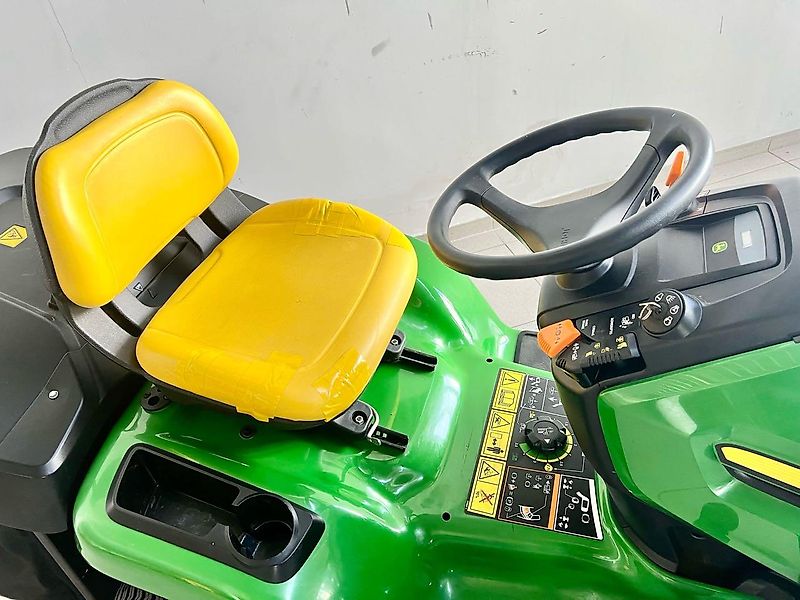 John Deere X305R