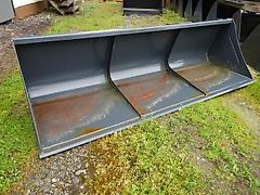 Frontladerschaufeln Modell S- 2,4 Meter -Euro SW. Anbau Sonderpreise mit Lackschäden Frontladerschaufeln Modell S- 2,4 Meter -Euro SW- Sonderpreise