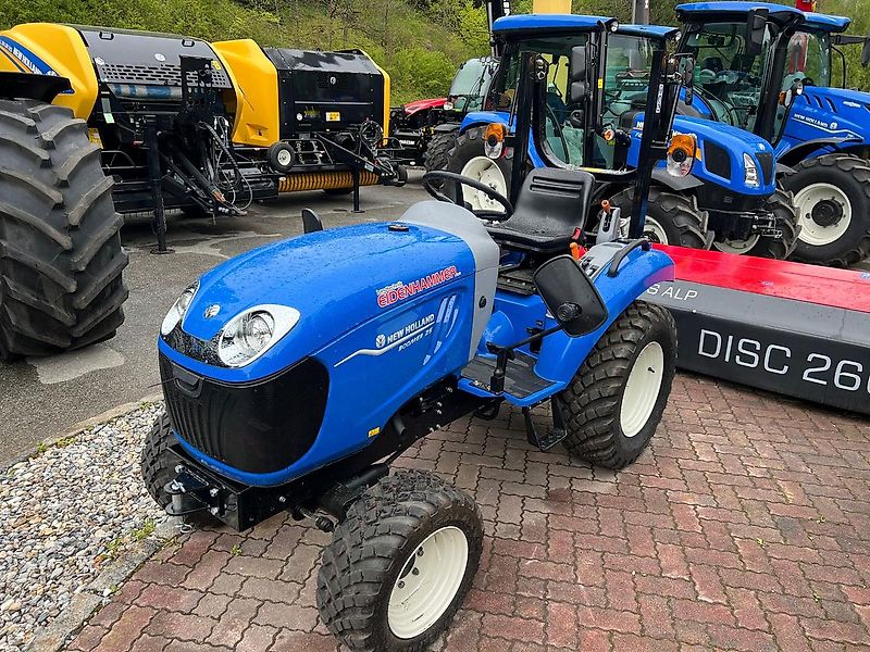 New Holland Boomer 25