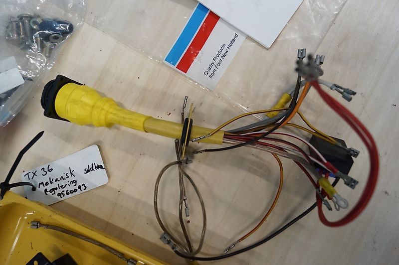 New Holland TX36 (Spare part/Reservedel/Ersatzteil)