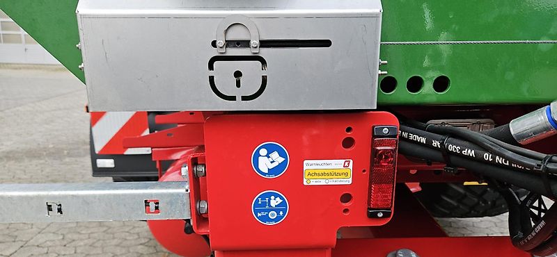 Kröger MUK303 Interne Nr. 40304