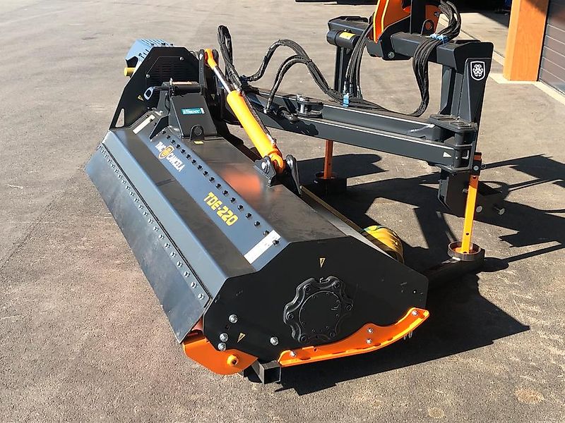 TMC Cancela Böschungsmulcher Seitenmulcher Schlegelmulcher