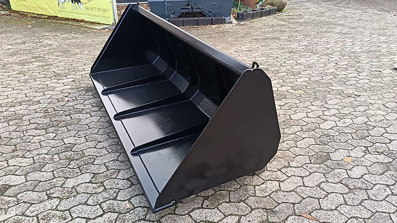 Bressel und Lade Keine Bressel Erdschaufel 245cm Schaufelbreite Schürfleiste Euroaufnahme Euroadapter 2 Mittelstege Schwergutschaufel Ladeschaufel Leichtgutschaufel 245cm Schürfleiste Frabschäden