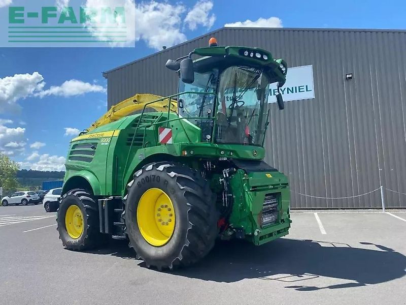 John Deere 8200