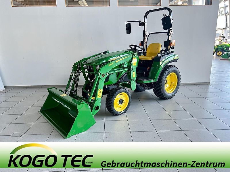 John Deere 2032R