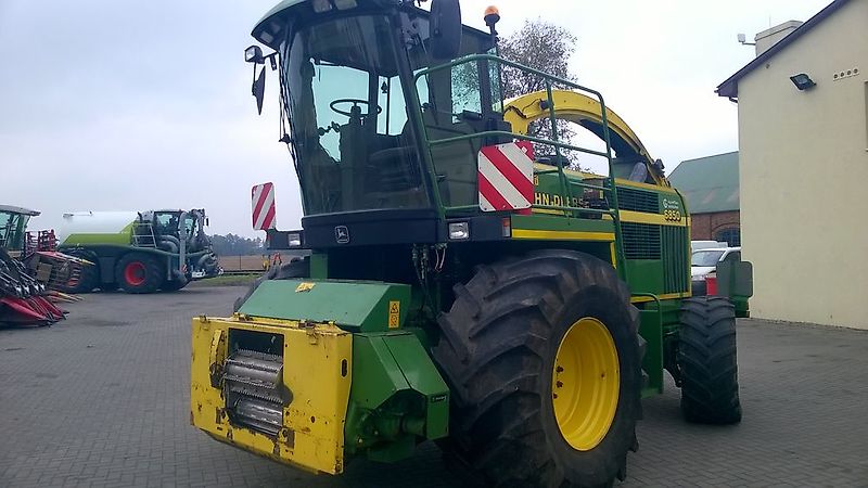 John Deere 6850