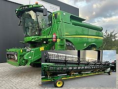John Deere S690