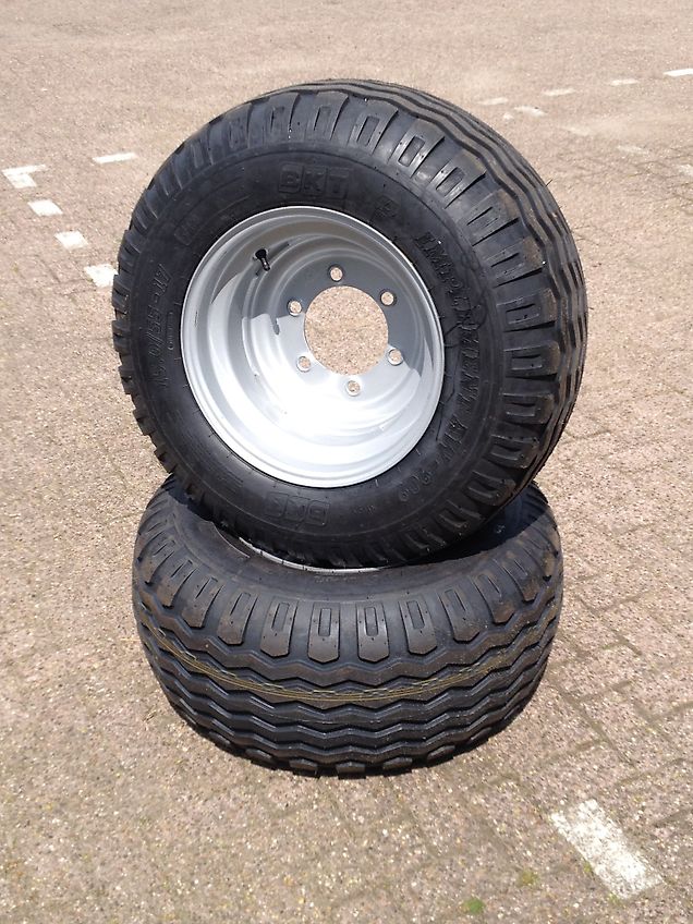 BKT AW Implement 15.0/55x17