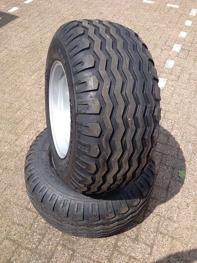 BKT AW Implement 15.0/55x17