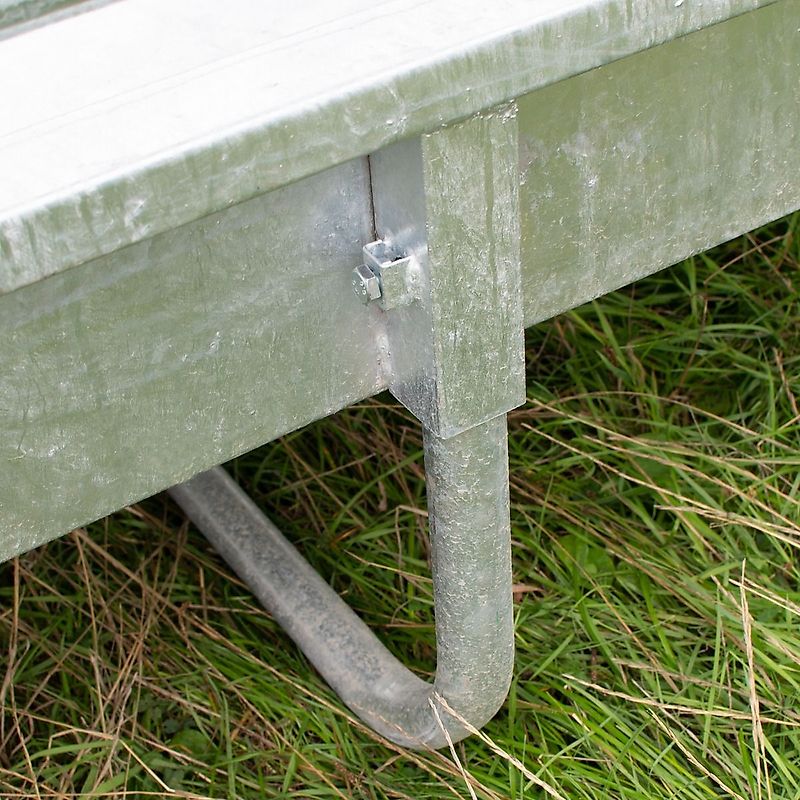 Palisadenraufe mit dem Dach Viereckraufe 12 Plätze Futterraufe Heuraufe Pferde