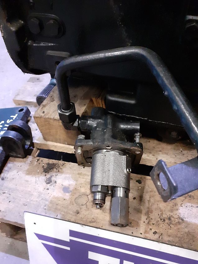 New Holland L85 (Spare part/Reservedel/Ersatzteil)