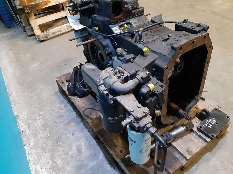 New Holland L85 (Spare part/Reservedel/Ersatzteil)