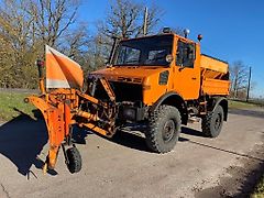 Mercedes-Benz 424---Ersatzteilspender---
