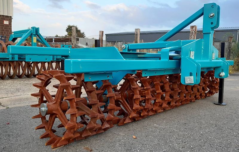 BM Maschinenbau Frontpacker M lenkbar 3m Cambridge Zahnringwalze Packerwalze