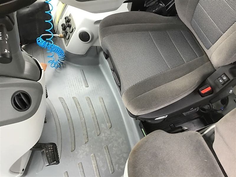 Claas TRAKTOR AXION 830 CM