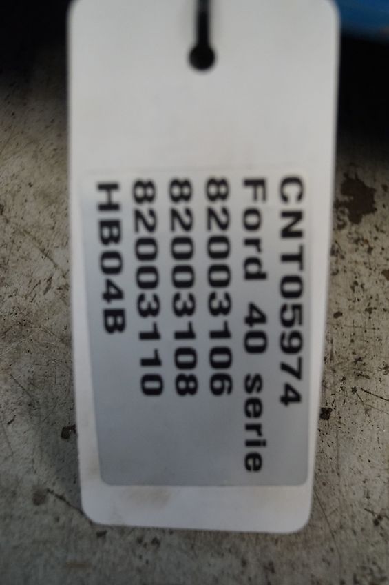 New Holland 8340 (Spare part/Reservedel/Ersatzteil)