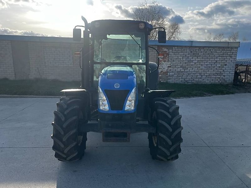 New Holland T 4050