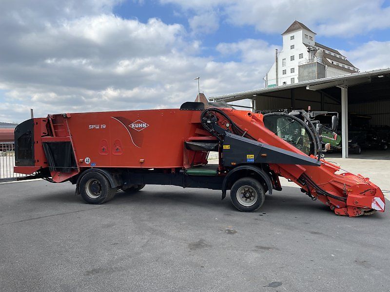 Kuhn SPW 19