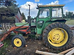 John Deere 2130