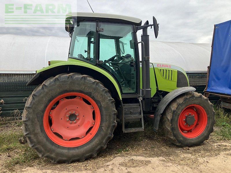 Claas ARES 557