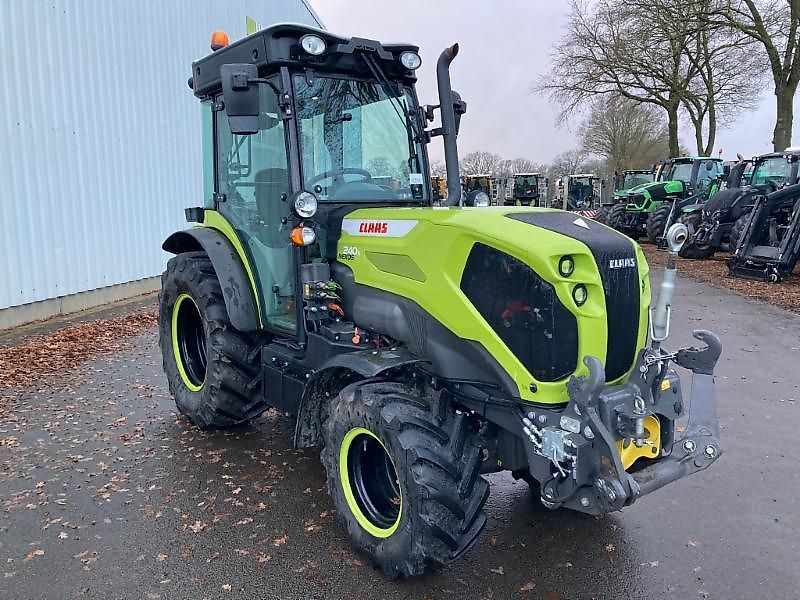 Claas NEXOS 240 S