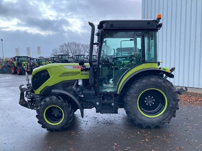 Claas NEXOS 240 S