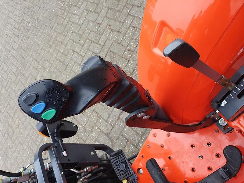 Kubota L1-382 HST mit Frontlader Garantie bis 24.03.2027