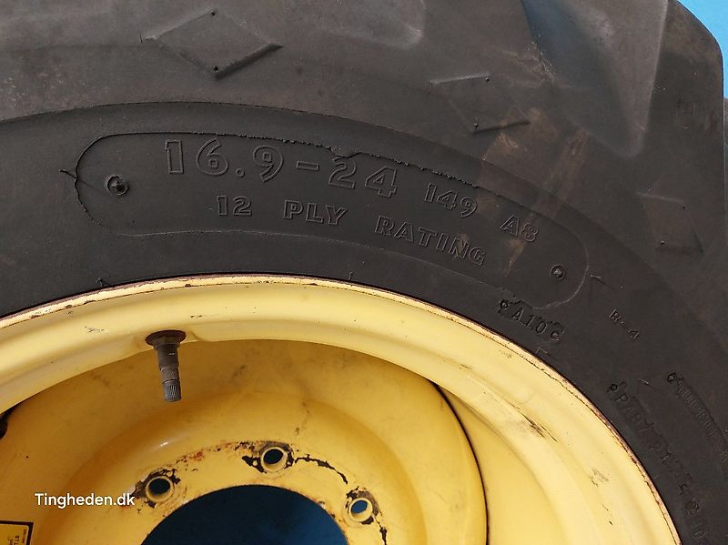 New Holland 24" 16.9-24 (Spare part/Reservedel/Ersatzteil)