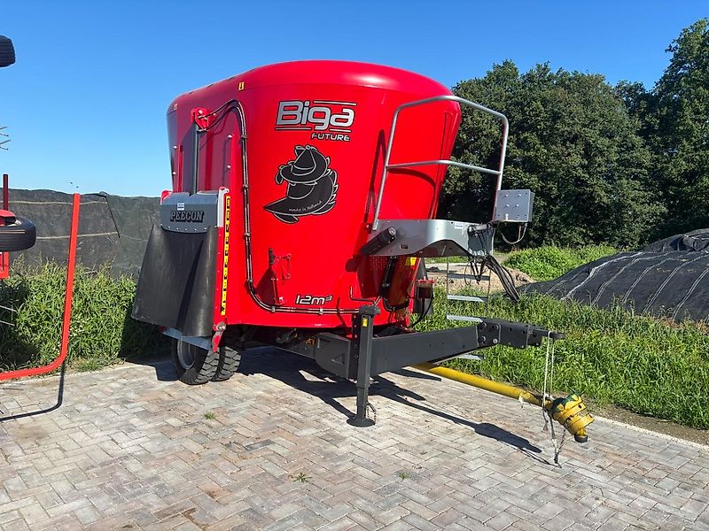 Peecon Biga 12 m3 voermengwagen