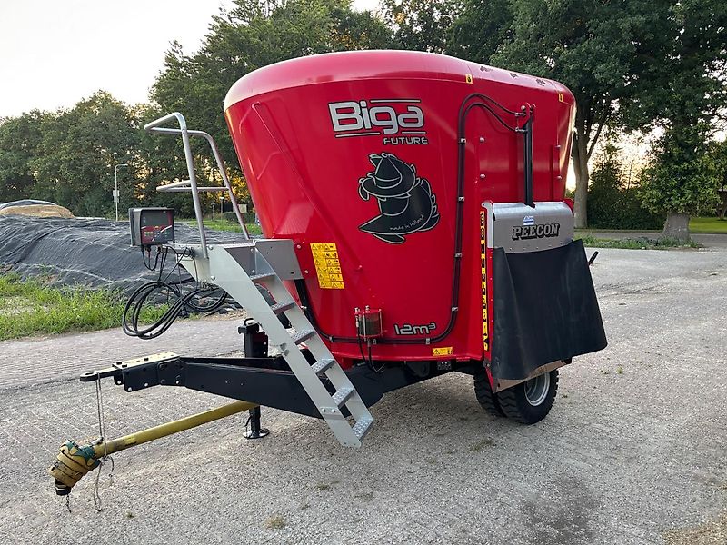Peecon Biga 12 m3 voermengwagen