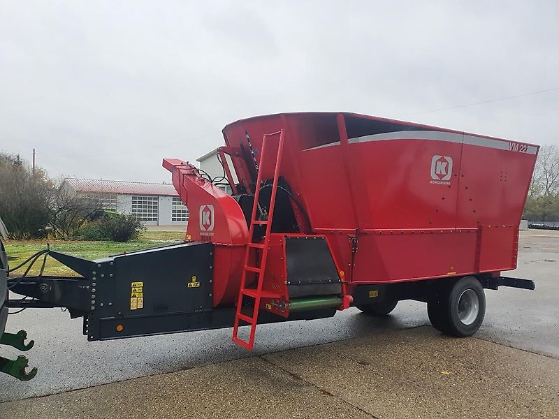Kongskilde VM - 22 -2 BM MULTI feeder mixer with straw blower Few operating hours were used!