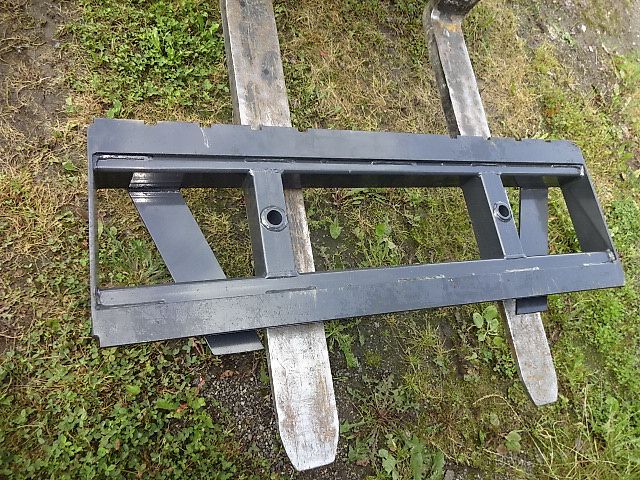 Palettengabel Euro SW- Anbau - Rahmen  mit Zinken SONDERPREISE-NEUE Palettengabel mit 1,2 mtr. Zinken - Rahmen mit Zinken