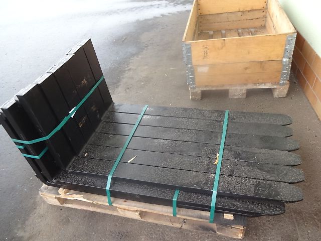 Palettengabel Euro SW- Anbau - Rahmen  mit Zinken SONDERPREISE-NEUE Palettengabel mit 1,2 mtr. Zinken - Rahmen mit Zinken