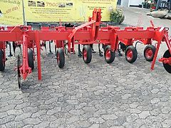 Gruse Gruse Gruse 7 reihiges Hackgerät Hackrahmenbreite 340 cm geklappt gezackte Kulturschutzscheiben ideal für 150cm Spurbreite zum Hacken von 3 Reihen zwischen den Schlepperspuren große Scheibenseche zur exakten Spurführung mit Vibrozinken