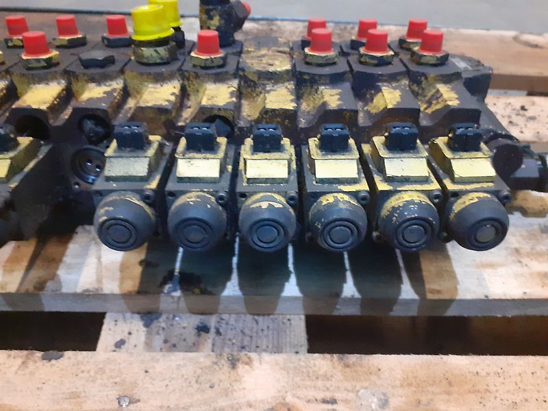 New Holland TX68 (Spare part/Reservedel/Ersatzteil)