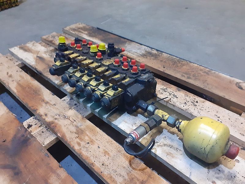 New Holland TX68 (Spare part/Reservedel/Ersatzteil)