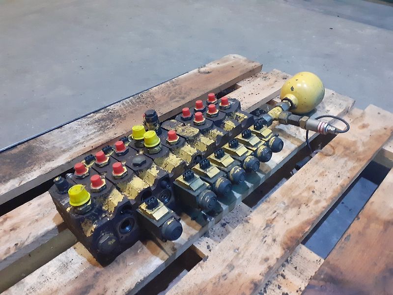 New Holland TX68 (Spare part/Reservedel/Ersatzteil)