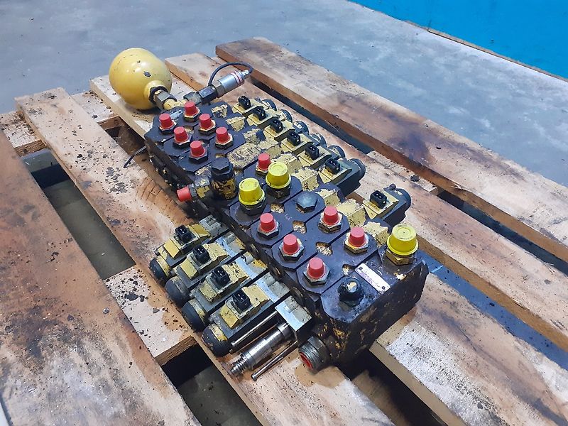 New Holland TX68 (Spare part/Reservedel/Ersatzteil)