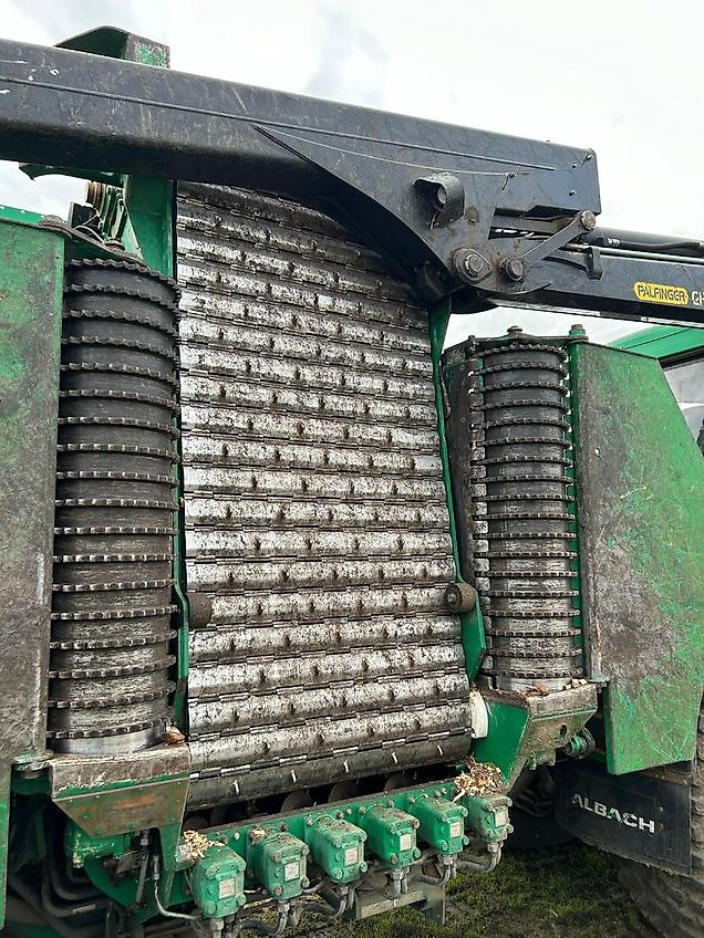 Albach Diamant 2000 selbstfahrender Holzhacker Bj. 2019 / 3.100h!