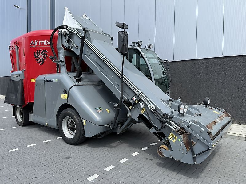 Airmix Zelfrijdende voermengwagen 15 M3