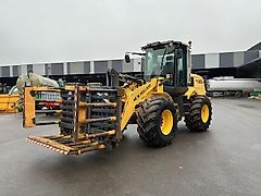 New Holland W 130 B
