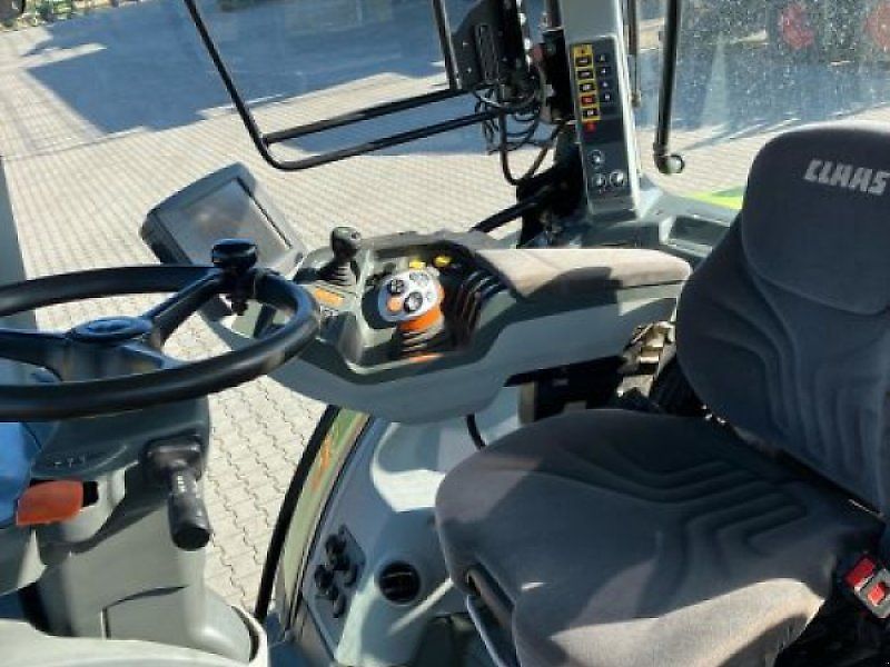 Claas ARION 550 CMATIC CEBIS