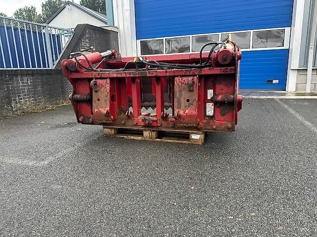 Strautmann Kuilhapper 1800 met euro haken
