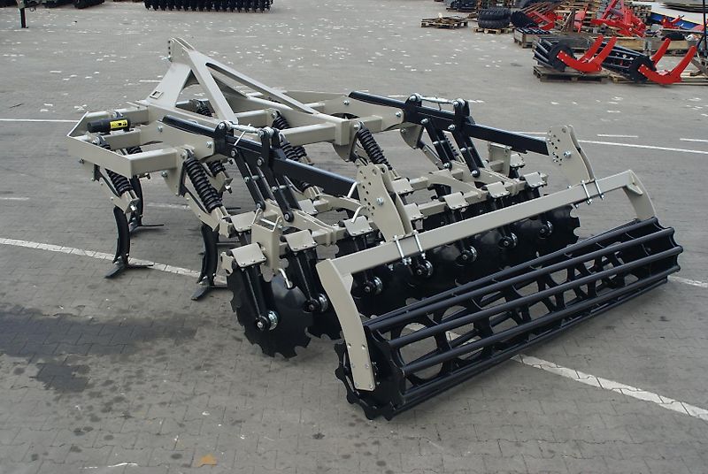 Rolex Flügelschargrubber / No-till cultivator / Dechaumeur à dents / Aratri stoppiatori / Культиватор No-till / Kultywator bezorkowy 3 m