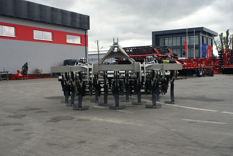 Rolex Flügelschargrubber / No-till cultivator / Dechaumeur à dents / Aratri stoppiatori / Культиватор No-till / Kultywator bezorkowy 3 m