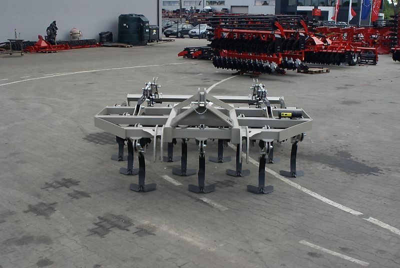 Rolex Flügelschargrubber / No-till cultivator / Dechaumeur à dents / Aratri stoppiatori / Культиватор No-till / Kultywator bezorkowy 3 m