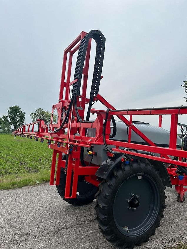 AGROFART Feldspritze Gezogen AF1215 / Field sprayer 1200l / Opryskiwacz polowy przyczepiany 1200l 15m