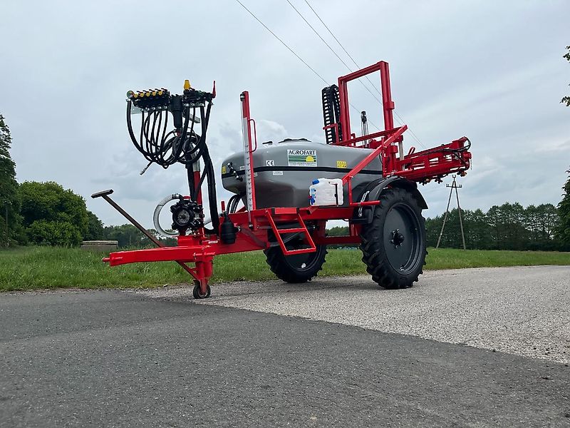 AGROFART Feldspritze Gezogen AF1215 / Field sprayer 1200l / Opryskiwacz polowy przyczepiany 1200l 15m