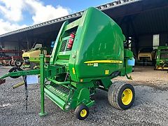 John Deere 854
