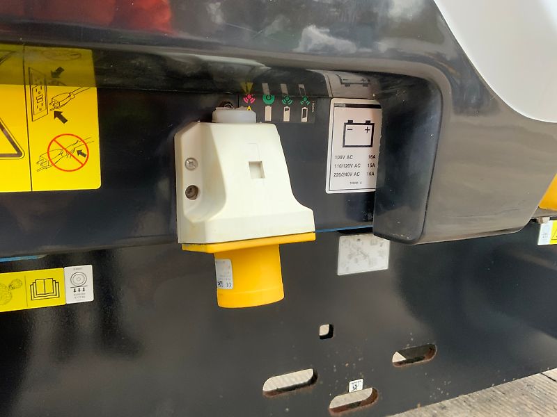 Genie Z60/37 FE Hybrid Telescopic Boom Lift (ST25087)